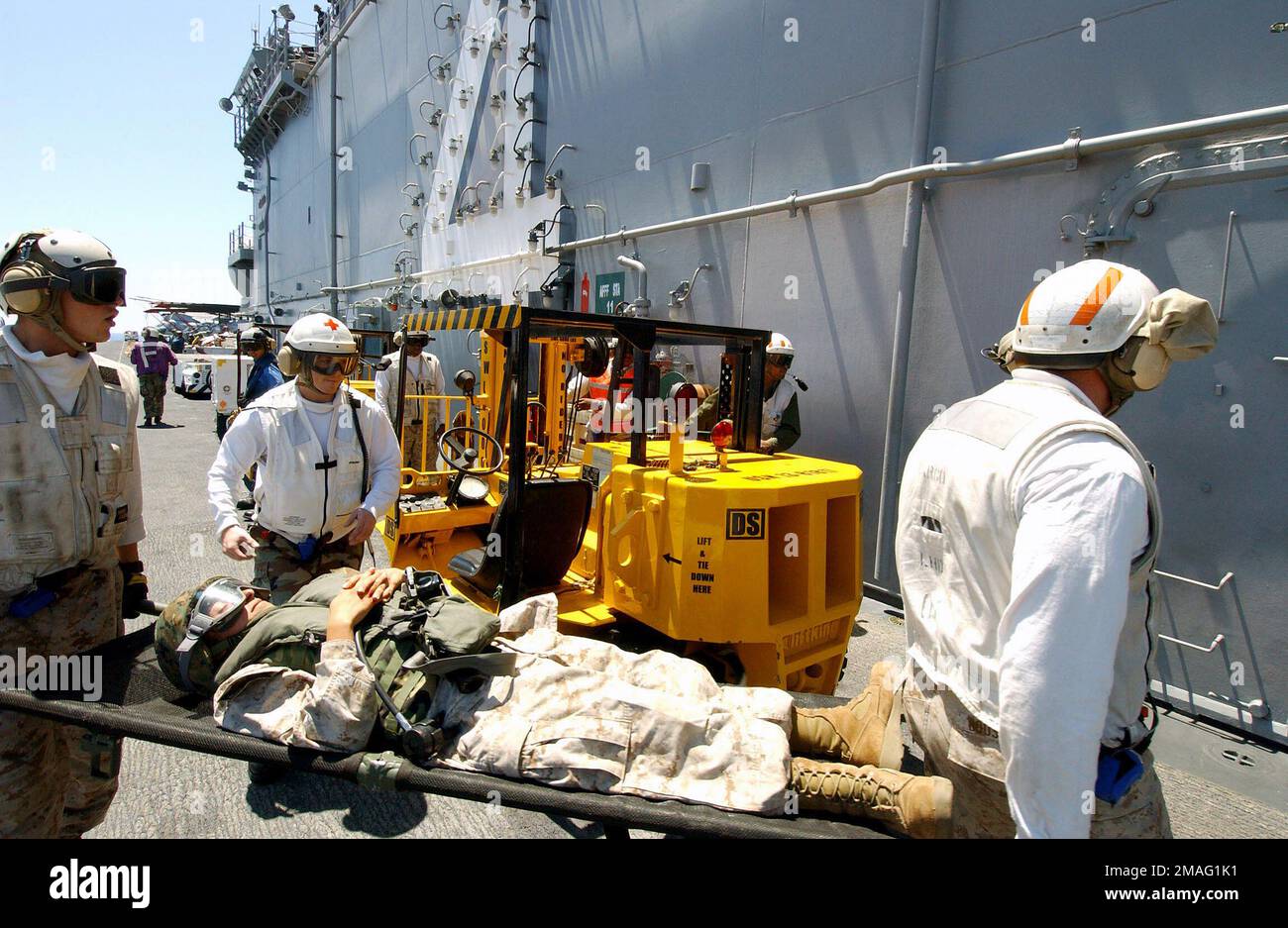 Uss Boxer Racks Uss boxer amphibious assault hi-res stock photography and images - Alamy