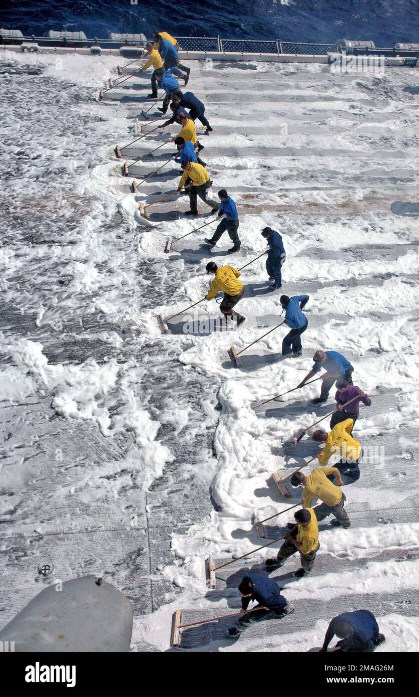 060820-N-5914D-002. Base: USS Boxer (LHD 4) Country: Pacific Ocean (POC) Stock Photo