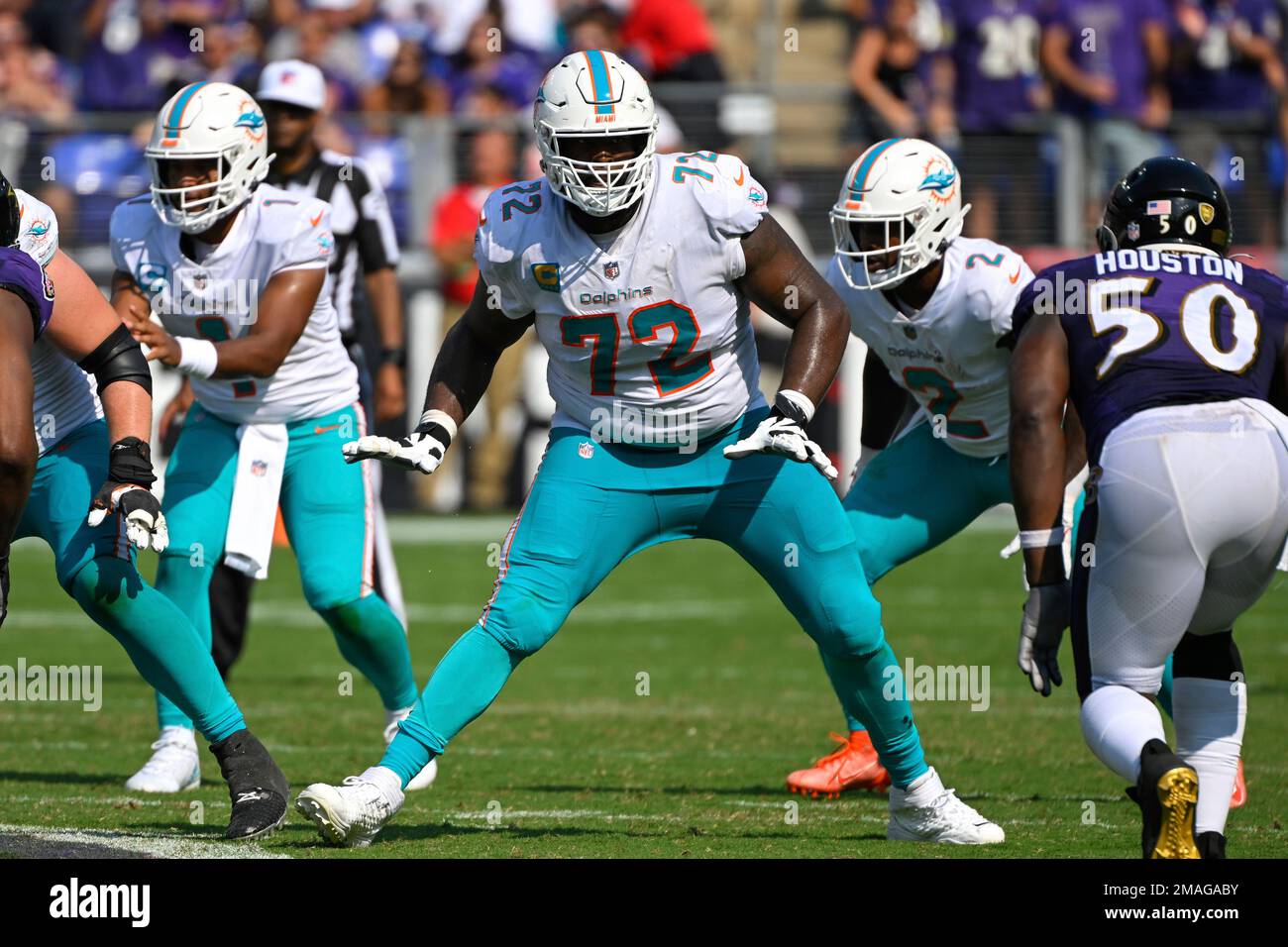 Miami Dolphins offensive tackle Terron Armstead (72) on the sideline  against the Detroit Lions during an NFL football game, Sunday, Oct. 30,  2022, in Detroit. (AP Photo/Rick Osentoski Stock Photo - Alamy