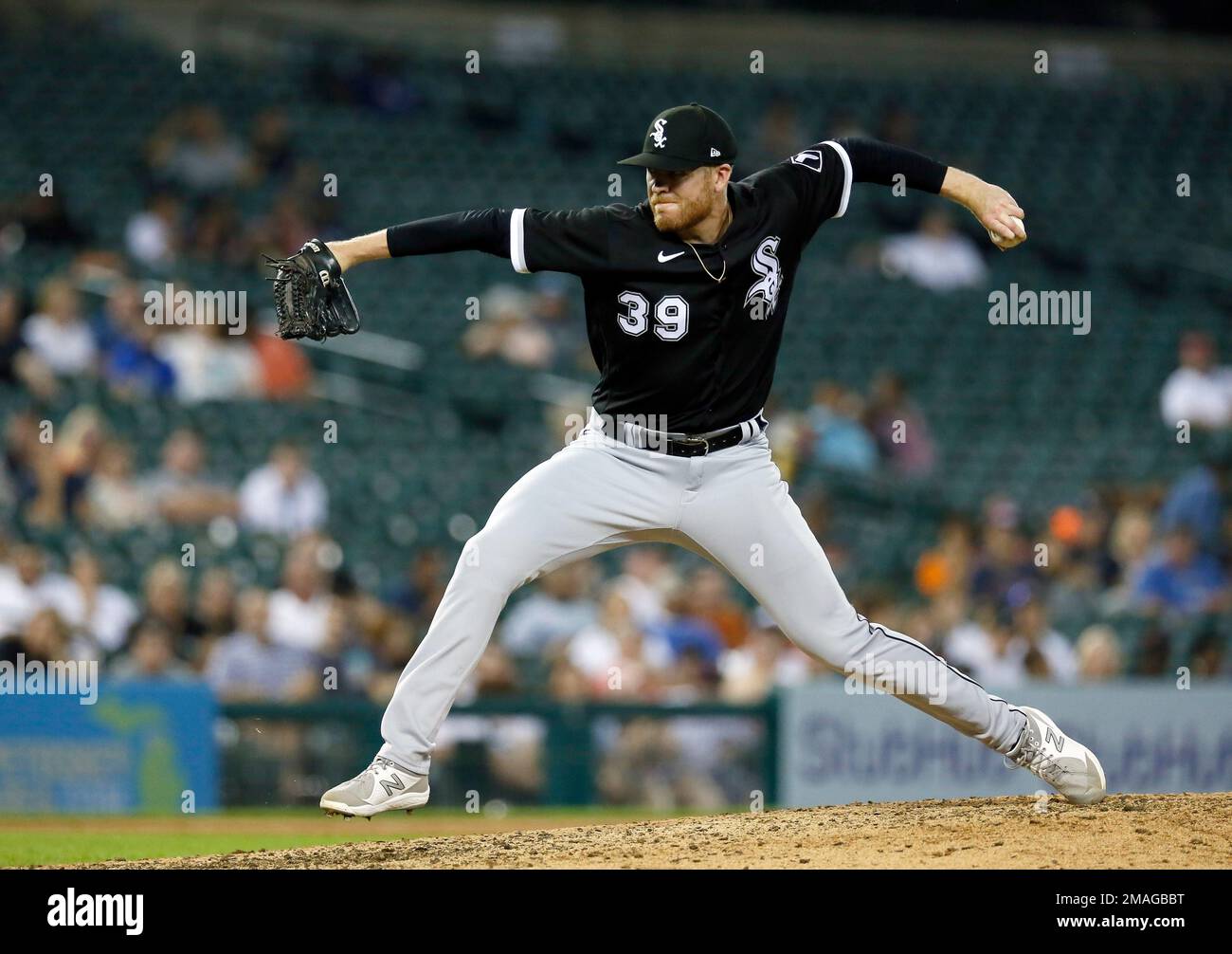 Chicago White Sox pitcher Aaron Bummer (39) delivers against the