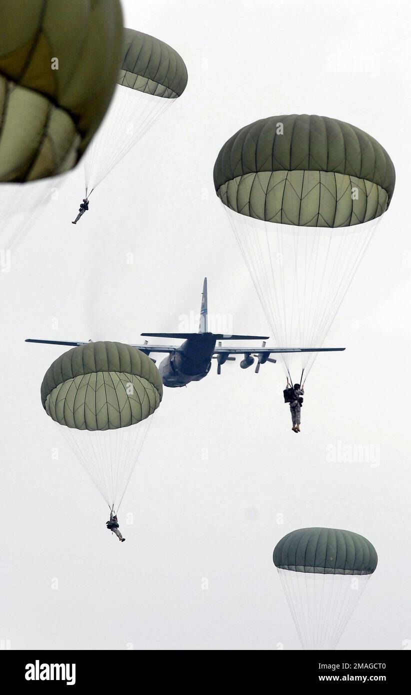 173rd airborne brigade combat team hi-res stock photography and images