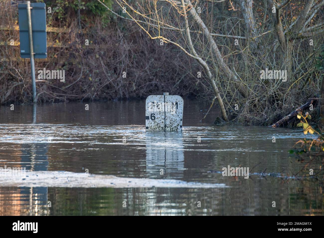 Charvil, Berkshire, UK. 19th January, 2023. The Land's End Ford in
