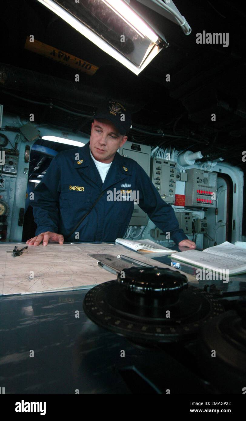 061222-N-8146B-001. Base: USS Boxer (LHD 4) Stock Photo
