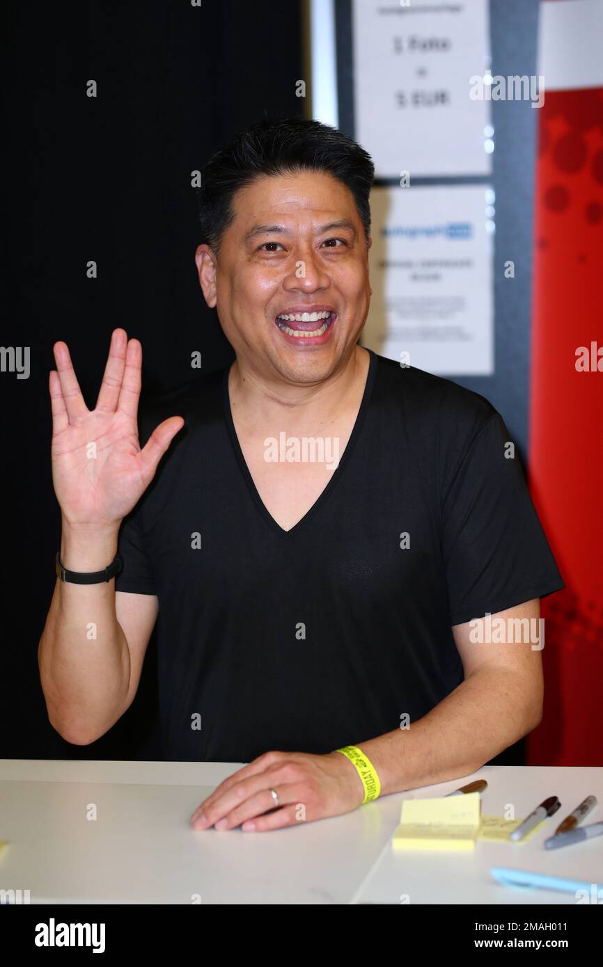 DEU, Deutschland,  Dortmund, 03.12.22, Messe Dortmund ( Westfalenhallen), Garrett Wang (Harry Kim in Star Trek: Raumschiff Voyager) -  German Comic Co Stock Photo