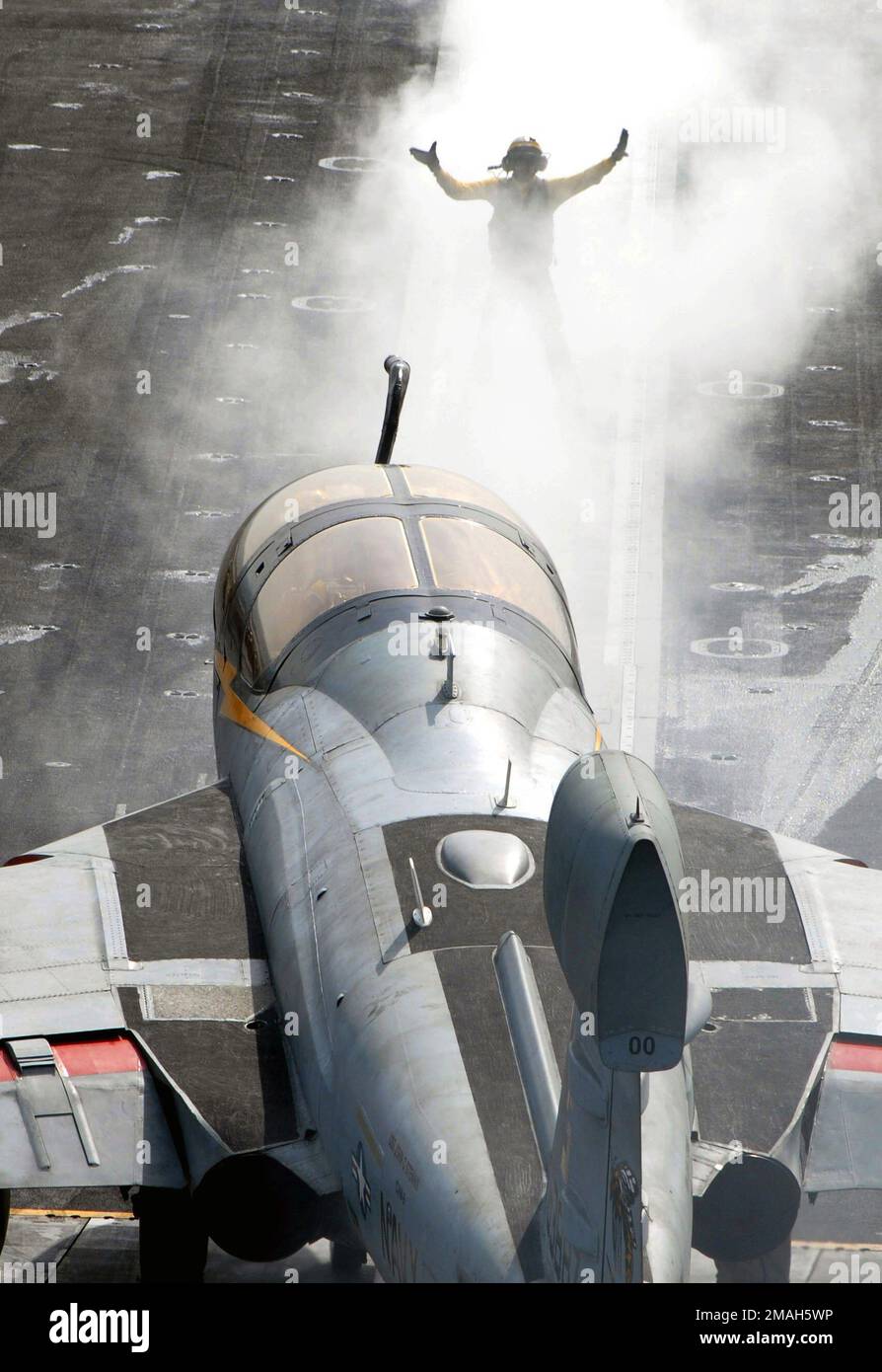 パイロット署名入り米海軍飛行聯隊VFA-146所属機　飛行写真 Vfa 146 hi-res stock photography and images - Alamy