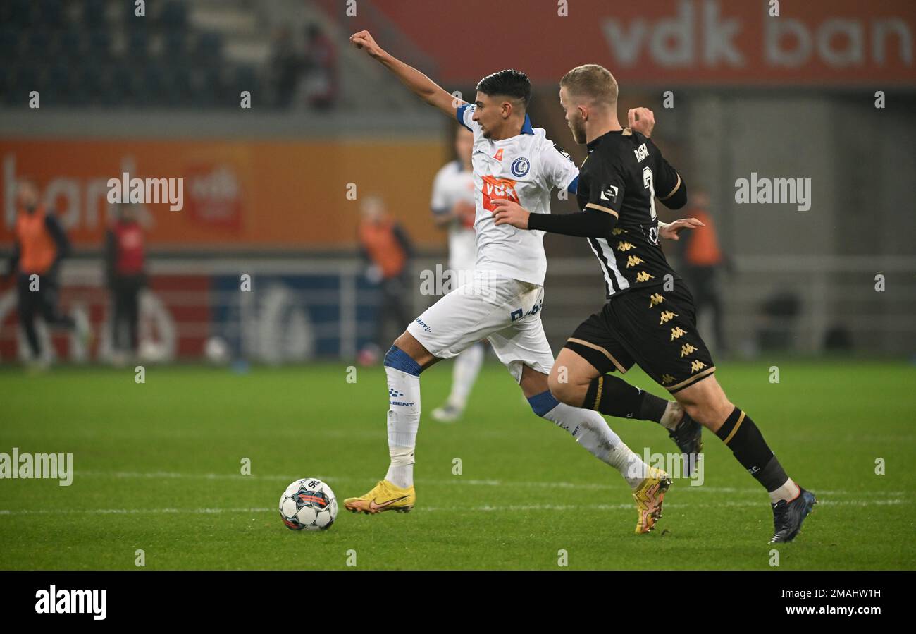 Marcinelle, Belgium. 19th Jan, 2023. Ibrahim Salah (16) of Gent pictured fighting for the ball with Jonas Bager (2) of Charleroi  during a female soccer game between Sporting Charleroi and Oud Heverlee Leuven on the 17 th matchday of the 2022 - 2023 season of Belgian Lotto Womens Super League ,  Thursday 19 January 2023  in Marcinelle , BELGIUM . PHOTO SPORTPIX | Dirk Vuylsteke Credit: David Catry/Alamy Live News Stock Photo