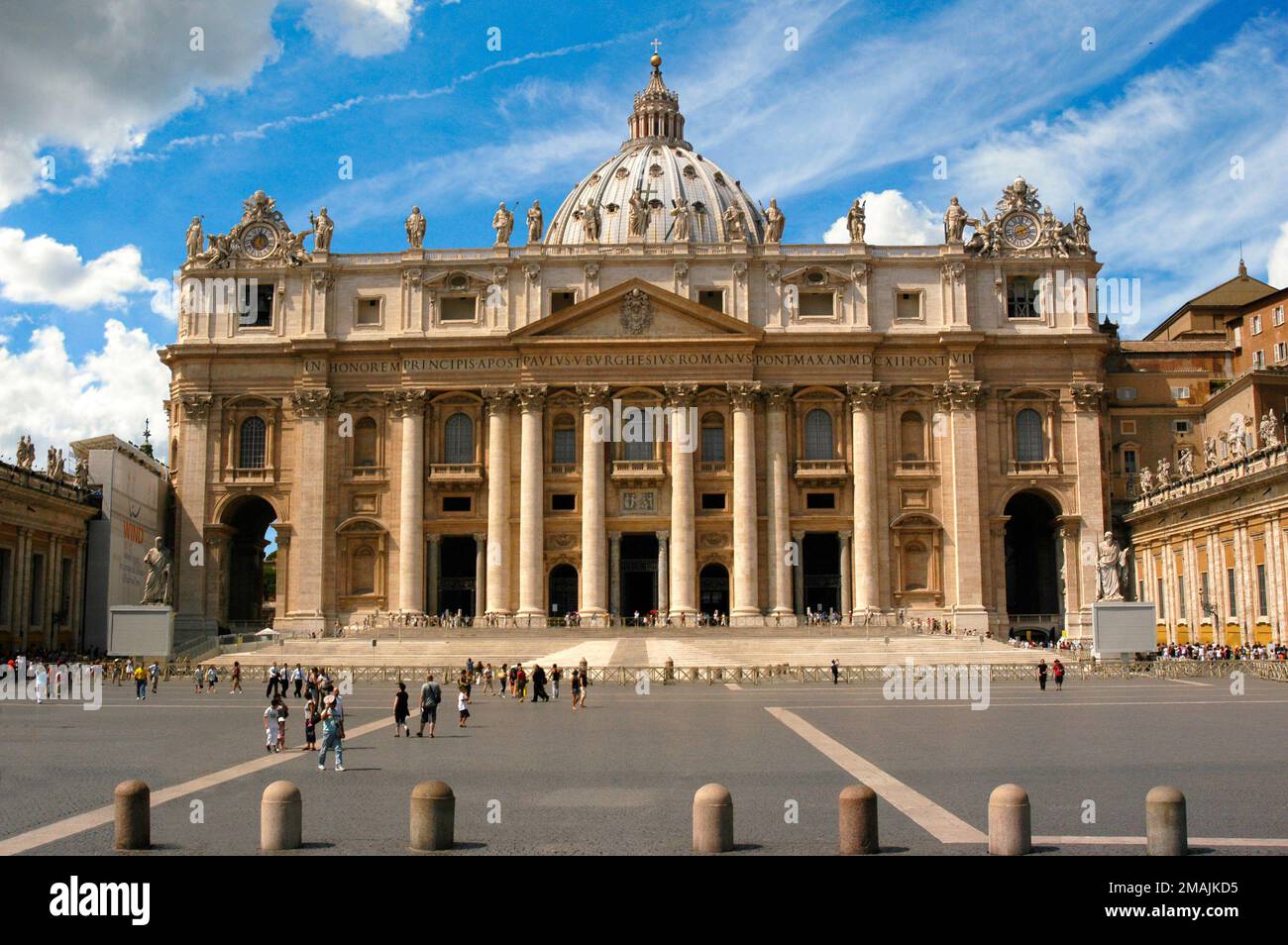 St. Peter's Square in front of St. Peter's Basilica in Vatican City ...