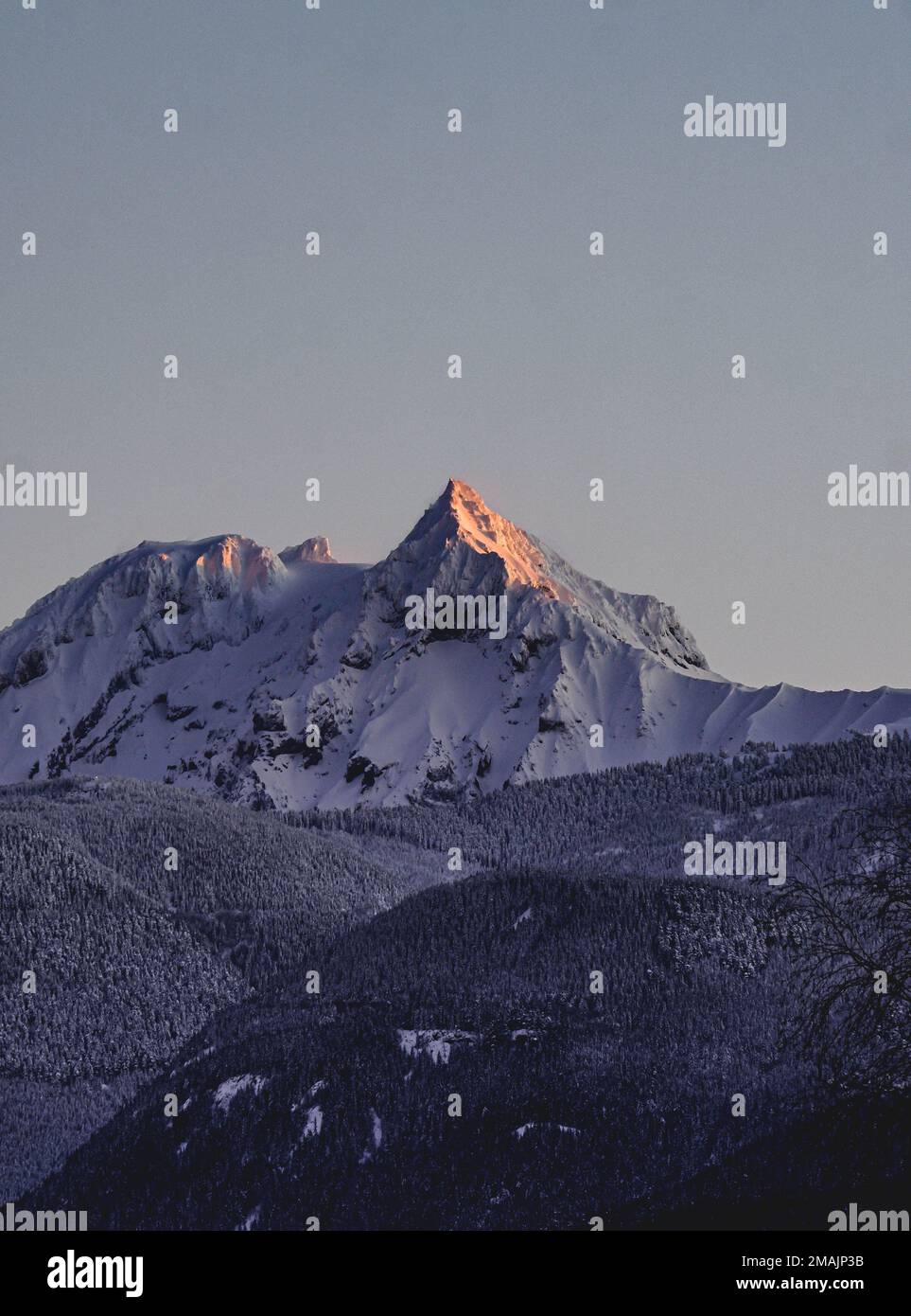 Beautiful sunrise shot field snow hi-res stock photography and images ...
