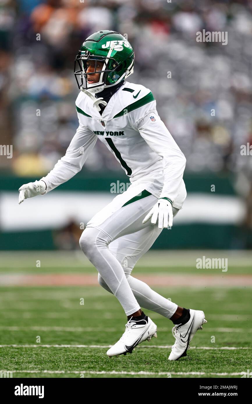 New York Jets cornerback Sauce Gardner (1) in action against the