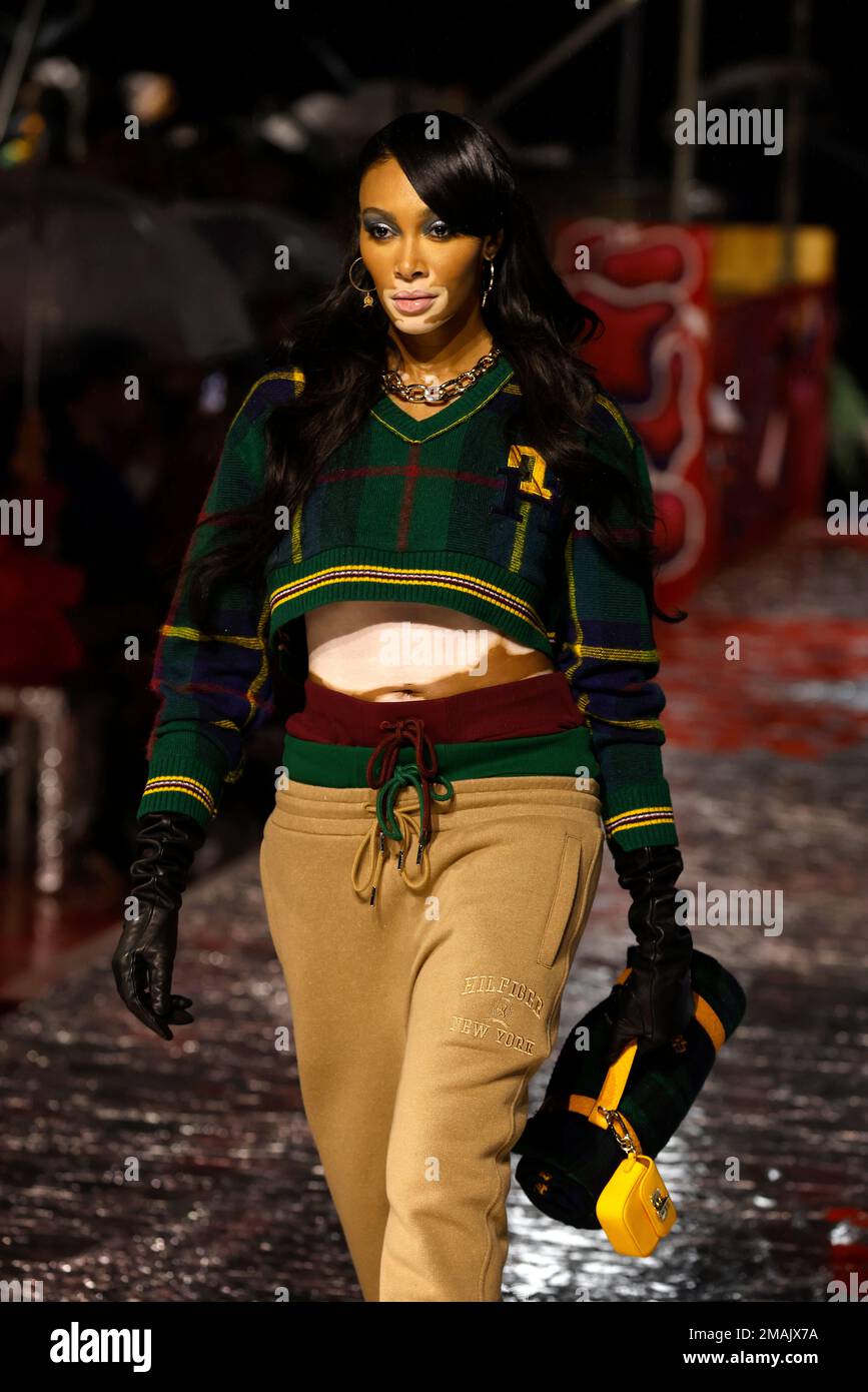 Model Winnie Harlow walks in the Tommy Hilfiger Fall 2022 collection show  during Fashion Week, Sunday, Sept. 11, 2022, in New York. (AP Photo/Jason  DeCrow Stock Photo - Alamy