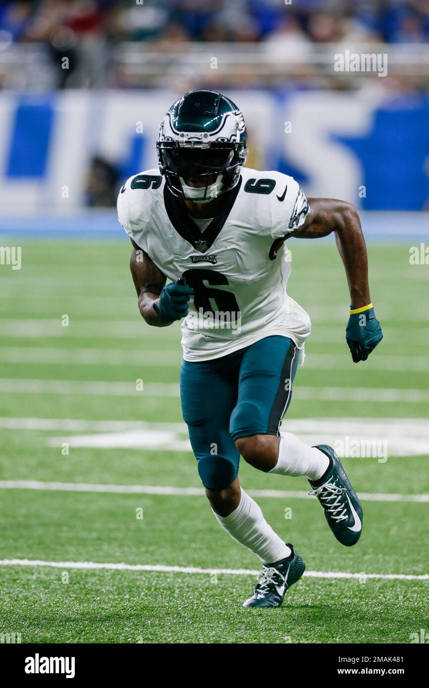 Philadelphia Eagles wide receiver DeVonta Smith (6) runs a route