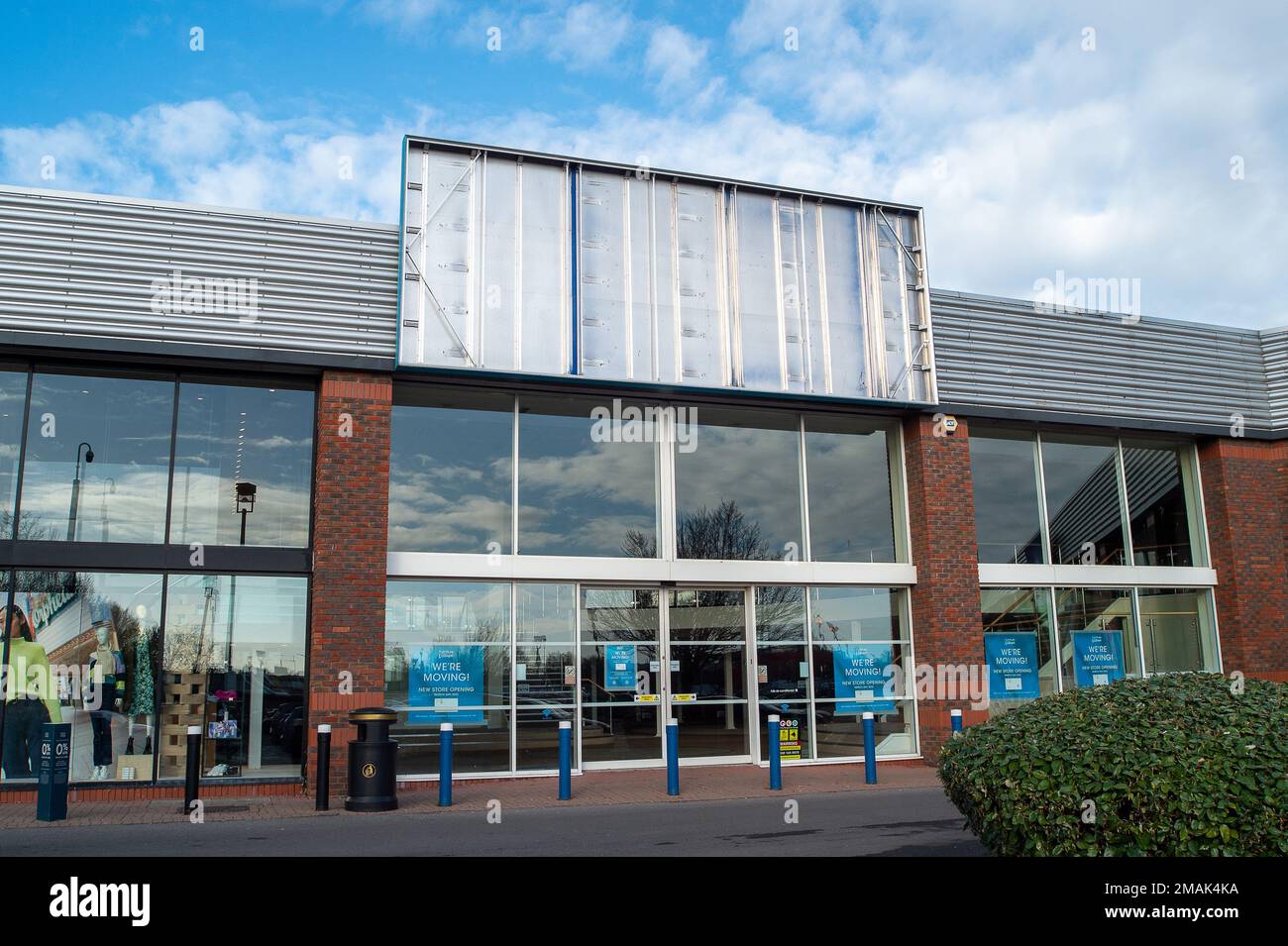 Slough, Berkshire, UK. 19th January, 2023. The Bath Road Shopping Park