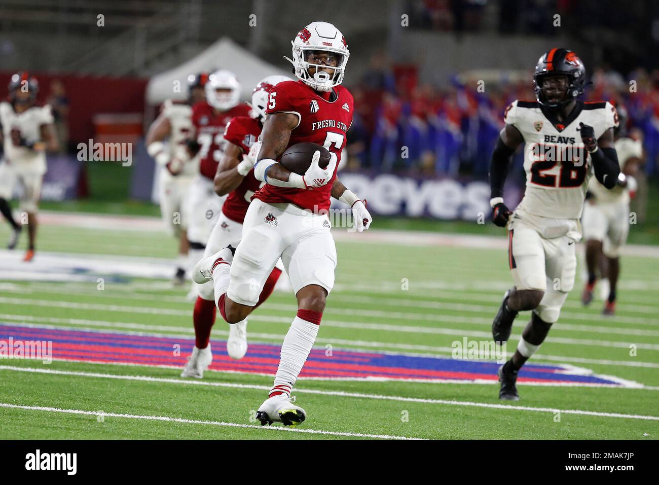 CEFCU Stadium San Jose, CA. 25th Nov, 2021. CA USA Fresno State wide  receiver Jalen Cropper (5) runs for the first down during the NCAA Football  game between Fresno State Bulldogs and