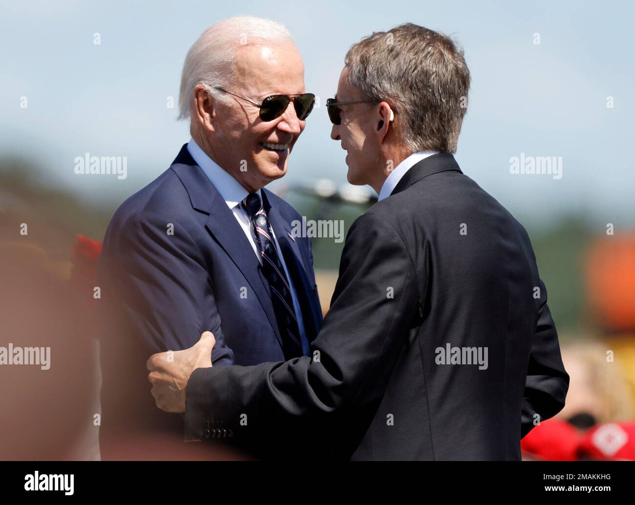 President Joe Biden greets intel CEO Pat Gelsinger during the  groundbreaking ceremony for the new Intel semiconductor manufacturing  facility in New Albany, Ohio, Friday, Sept. 9, 2022. (AP Photo/Paul Vernon  Stock Photo -