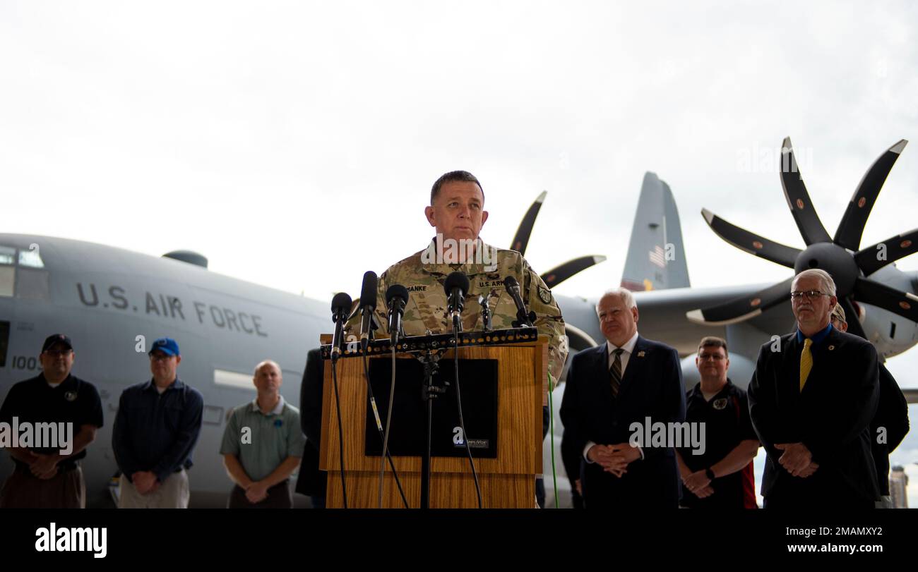 U.S. Army Maj. Gen. Shawn Manke, The Adjutant General of Minnesota, talks to the press in St. Paul, Minn., May 31, 2022. Minnesota Gov. Tim Walz introduced a service bonus for post-9/11 era veterans. Stock Photo