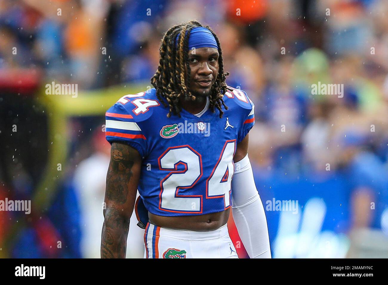 Florida cornerback Avery Helm (24) during warm-ups before an NCAA football game against Utah on Saturday, Sept. 3, 2022 in Gainesville, Fla. Florida defeated Utah 29-26. (AP Photo/Gary McCullough Stock Photo - Alamy