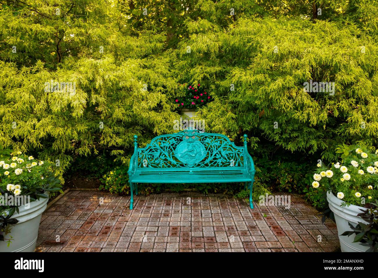 Park Bench at Wegerzen Gardens Metropark, Dayton, Ohio, USA. Stock Photo
