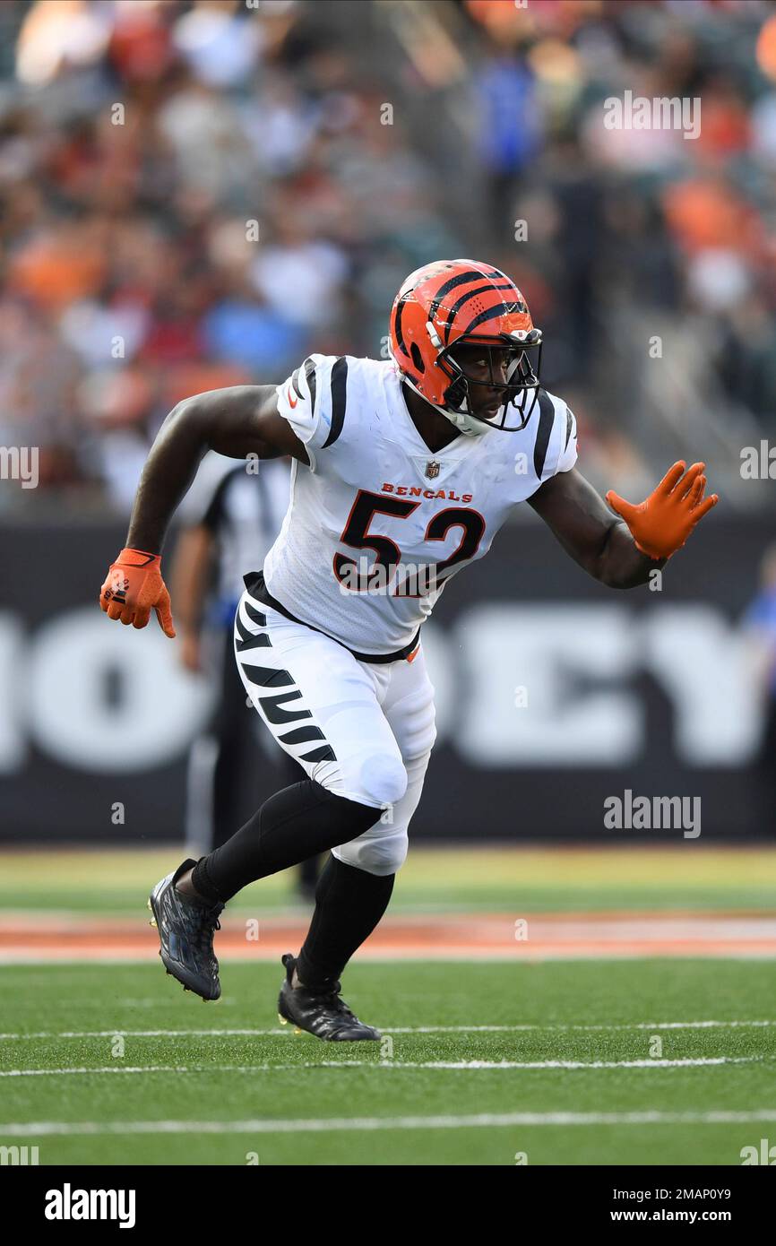 Cincinnati Bengals defensive end Noah Spence (52) warms up before a  preseason NFL football game against the Los Angeles Rams, Saturday, Aug.  27, 2022, in Cincinnati. (AP Photo/Emilee Chinn Stock Photo - Alamy