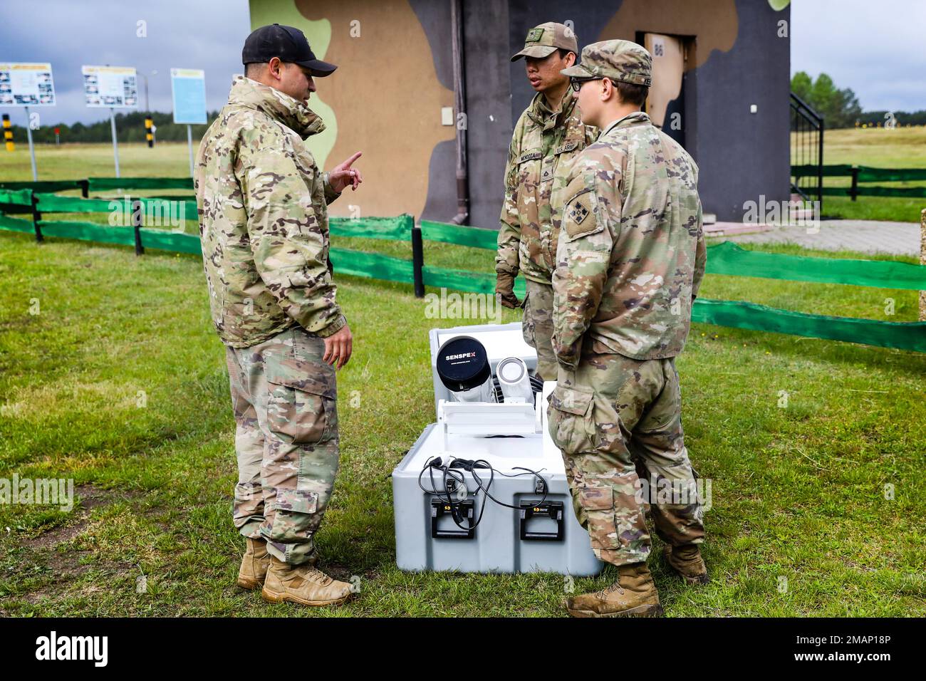 U.S. Soldiers assigned to 1st Battalion, 68th Armor Regiment, 3rd Armored Brigade Combat Team, 4th Infantry Division, prepare to mount a camera on the range tower as they proof the range for gunnery at Drawsko Pomorskie, Poland, June 1, 2022. The 3/4 ABCT is among other units assigned to V Corps, America’s forward deployed corps in Europe that works alongside NATO allies and regional security partners to provide combat-credible forces. Stock Photo