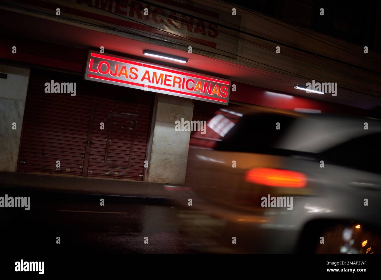 Franca, Brazil. 19th Jan, 2023. The facade of an Americanas store closed after business hours in Franca, Sao Paulo, Brazil, on January 19, 2023. The company's bankruptcy filing was accepted after declaring debts of R$ 43 billion (BRL) from a total of around 16,300 creditors. (Photo by Igor do Vale/Sipa USA) Credit: Sipa USA/Alamy Live News Stock Photo