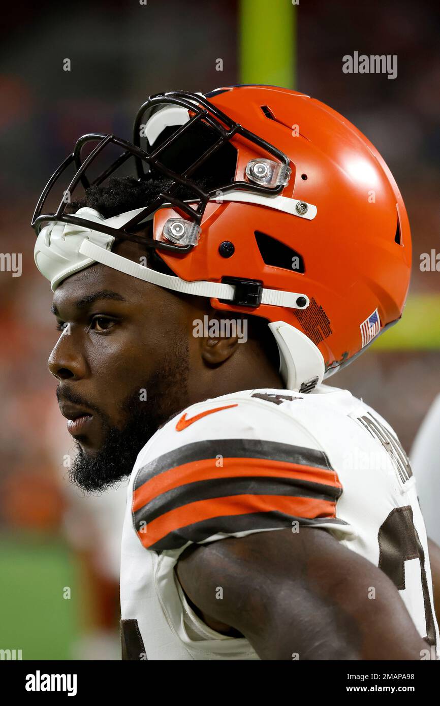 Cleveland Browns running back Jerome Ford (34) stands on the