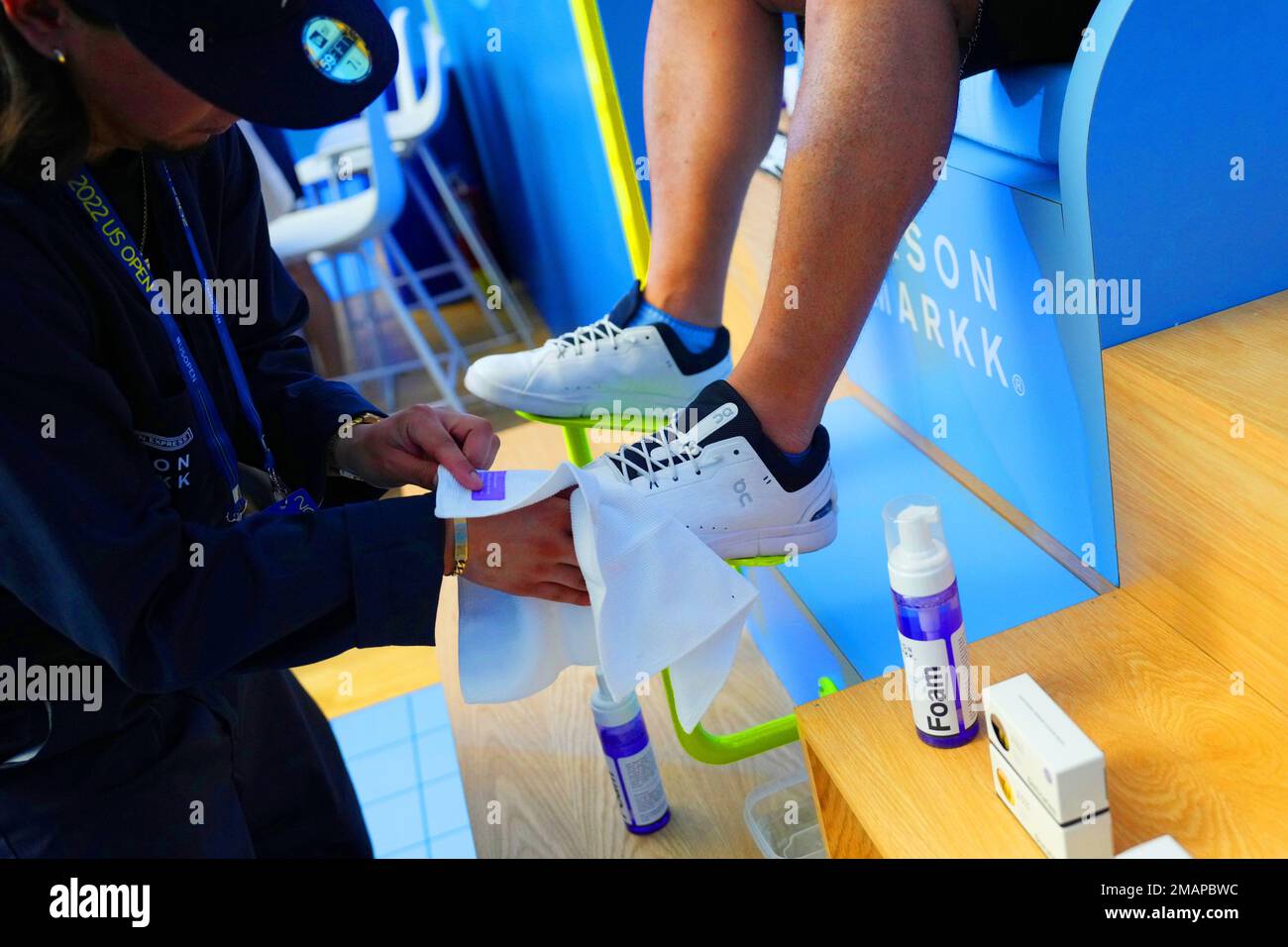 IMAGE DISTRIBUTED FOR AMERICAN EXPRESS American Express Card Members