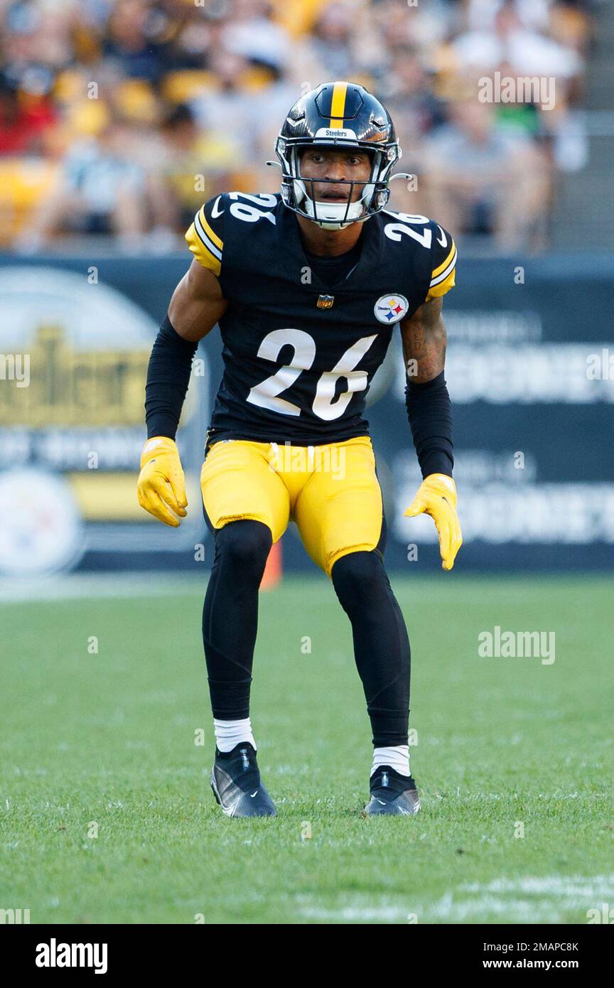 Pittsburgh Steelers cornerback Chris Steele (26) defends during a