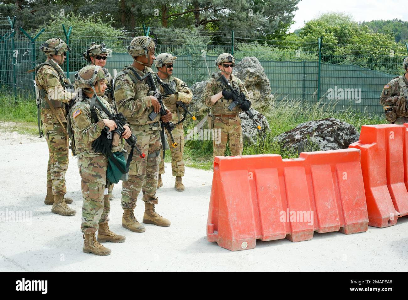 U.S. Soldiers assigned to the 1st Air Cavalry Brigade maintain security ...