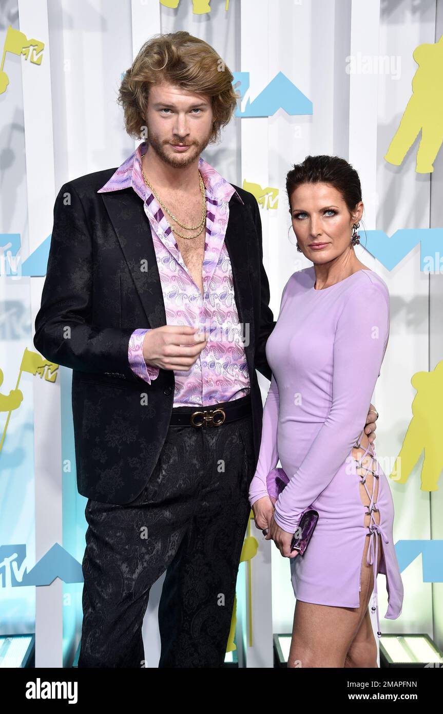 Yung Gravy, left, and Sheri Nicole Easterling arrive at the MTV Video