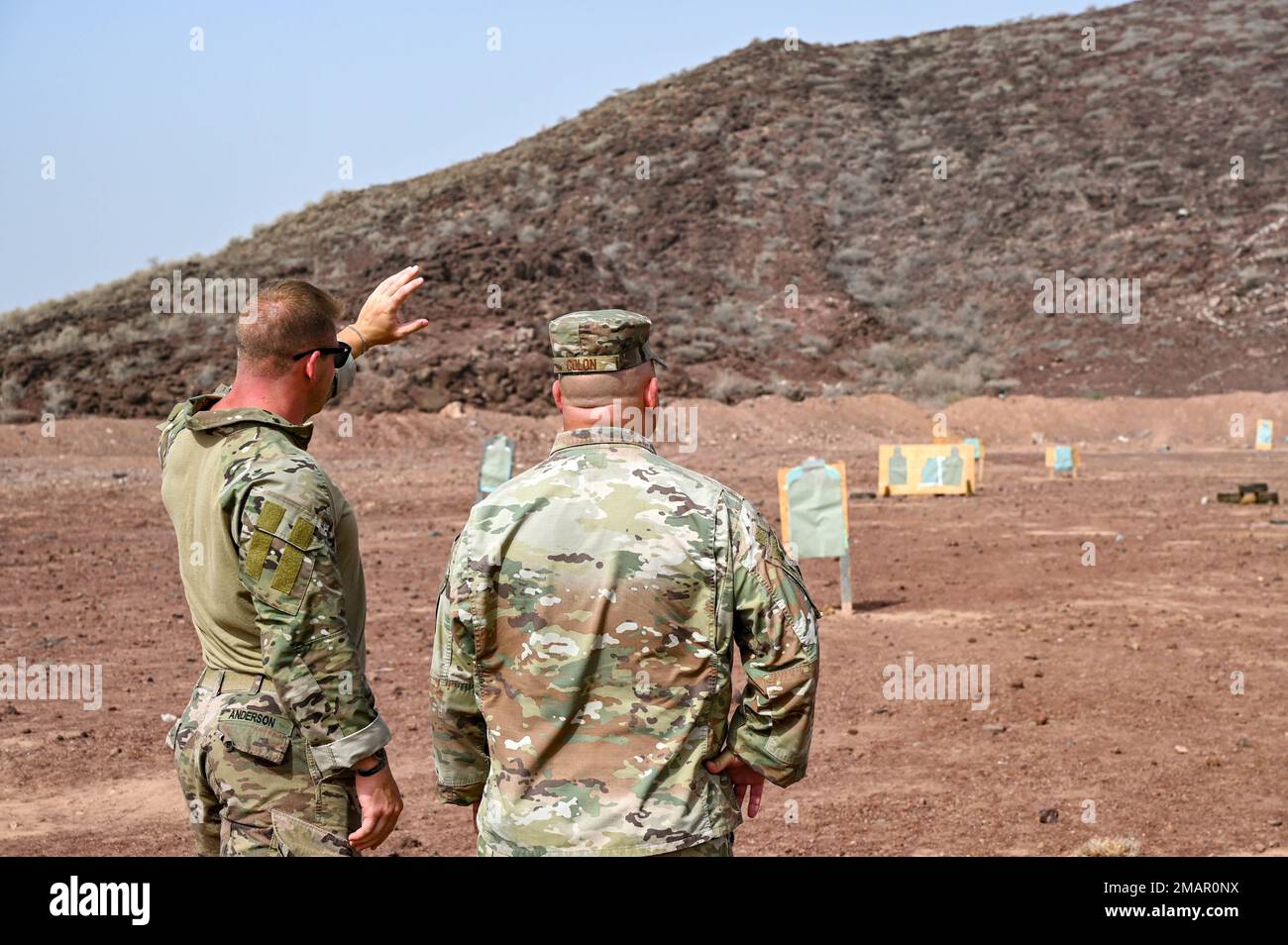 U.S. Army National Guard Soldiers assigned to the 2nd Security Force ...