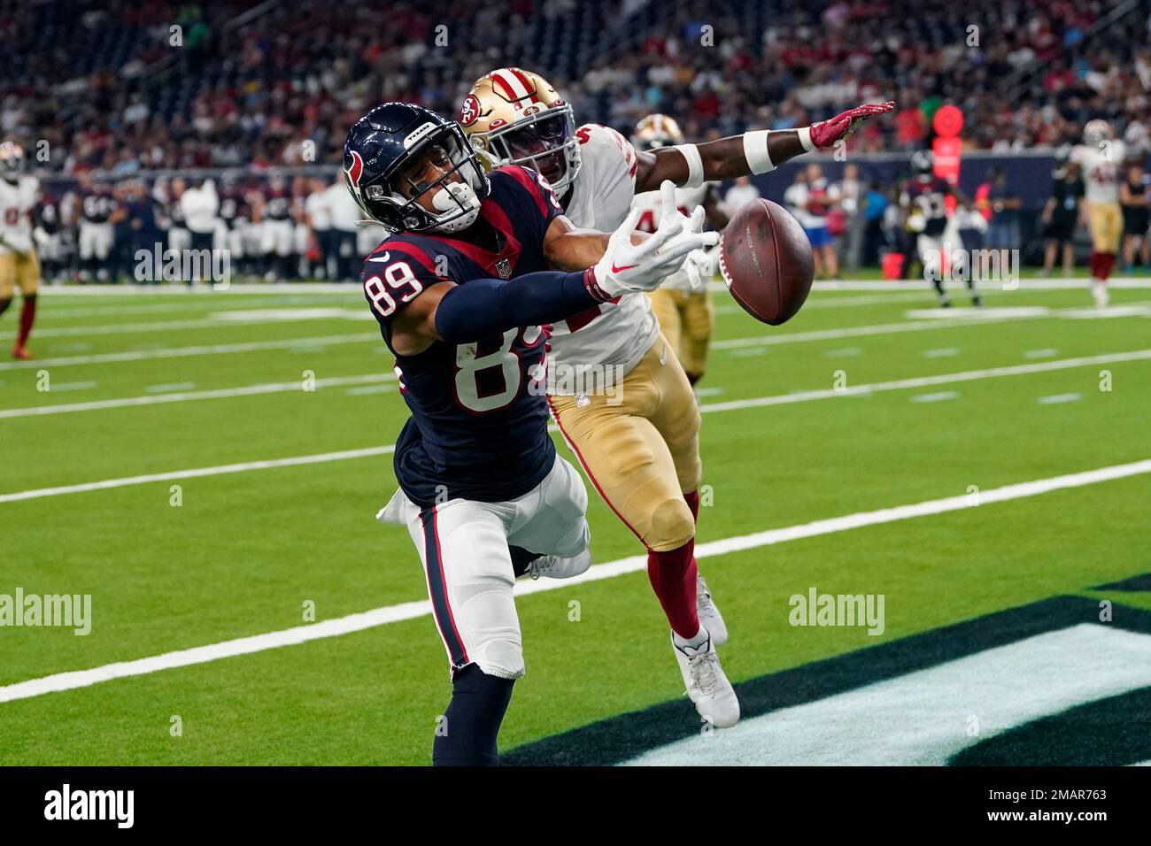 San Francisco 49ers cornerback Qwuantrezz Knight (43) before an NFL  preseason football game against the Denver Broncos in Santa Clara, Calif.,  Saturday, Aug. 19, 2023. (AP Photo/Godofredo A. Vásquez Stock Photo - Alamy