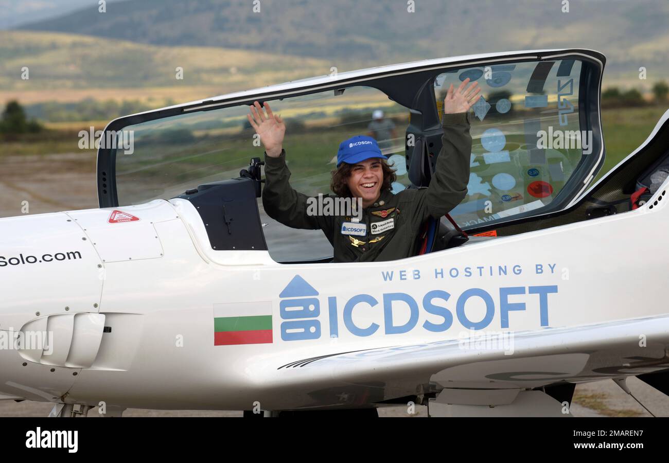 Mack Rutherford, a 17-year-old British-Belgian pilot waves after he ...