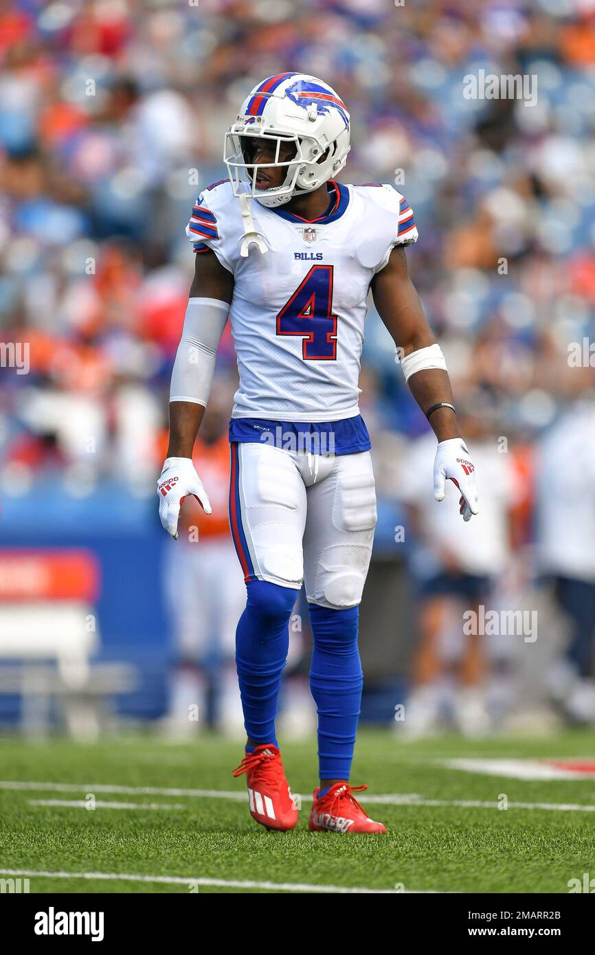 Buffalo Bills running back Duke Johnson warms up before a preseason NFL  football game against the Denver Broncos in Orchard Park, N.Y., Saturday,  Aug. 20, 2022. (AP Photo/Adrian Kraus Stock Photo - Alamy