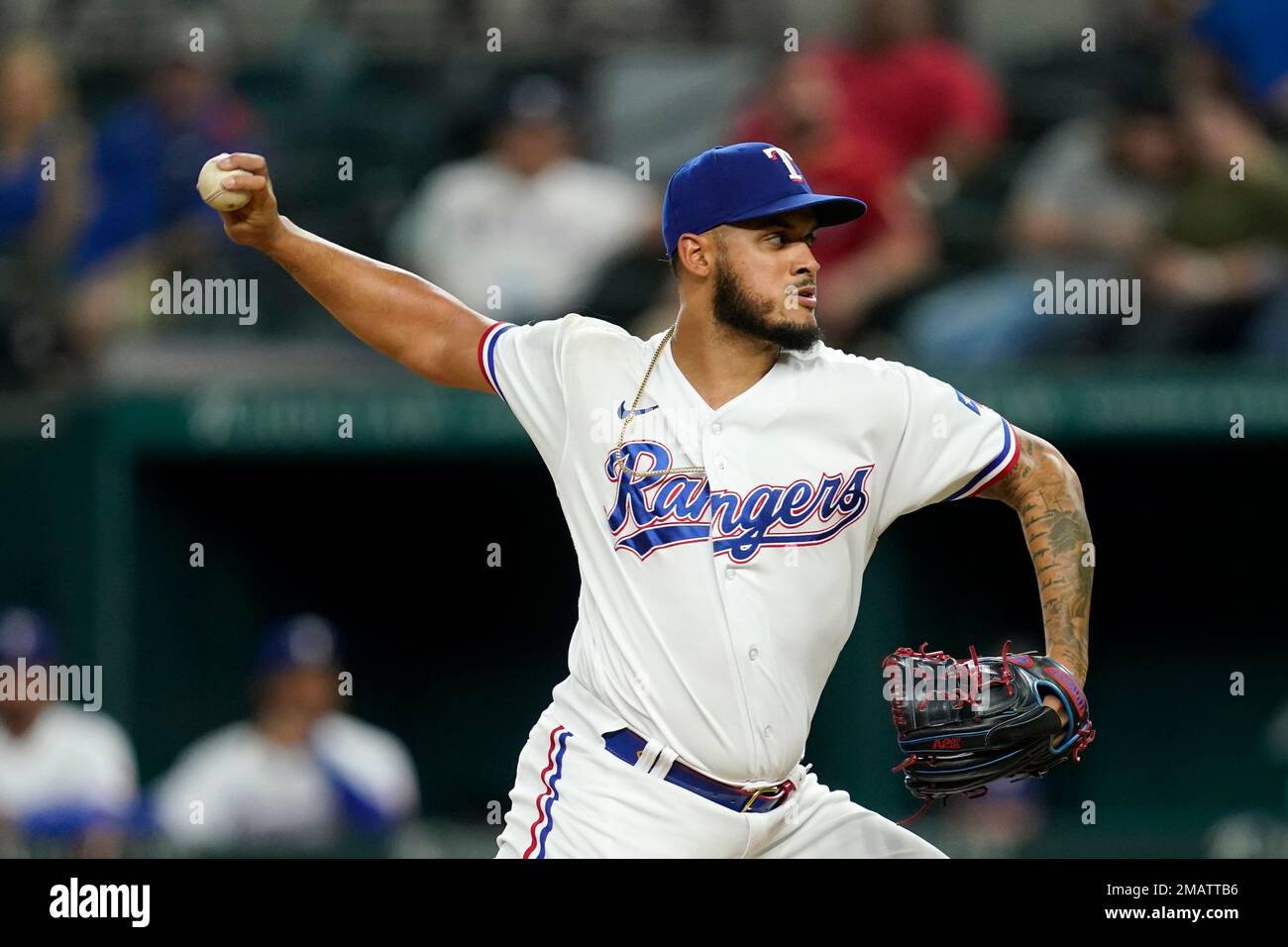 Texas Rangers Relief Pitcher Jonathan Hernandez Foto de stock de