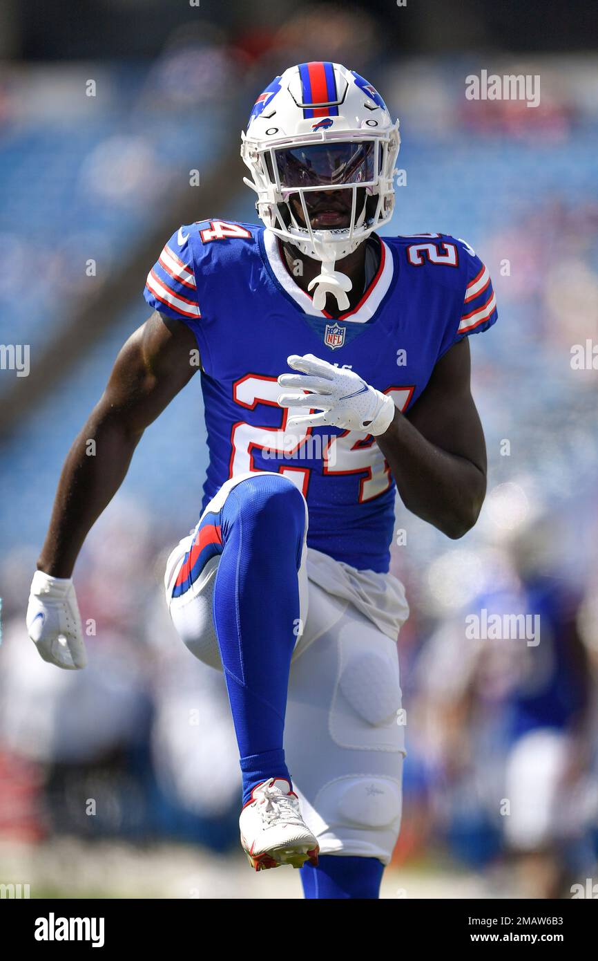 Buffalo Bills cornerback Kaiir Elam warms up before a preseason NFL  football game against the Indianapolis Colts in Orchard Park, N.Y.,  Saturday, Aug. 13, 2022. (AP Photo/Adrian Kraus Stock Photo - Alamy