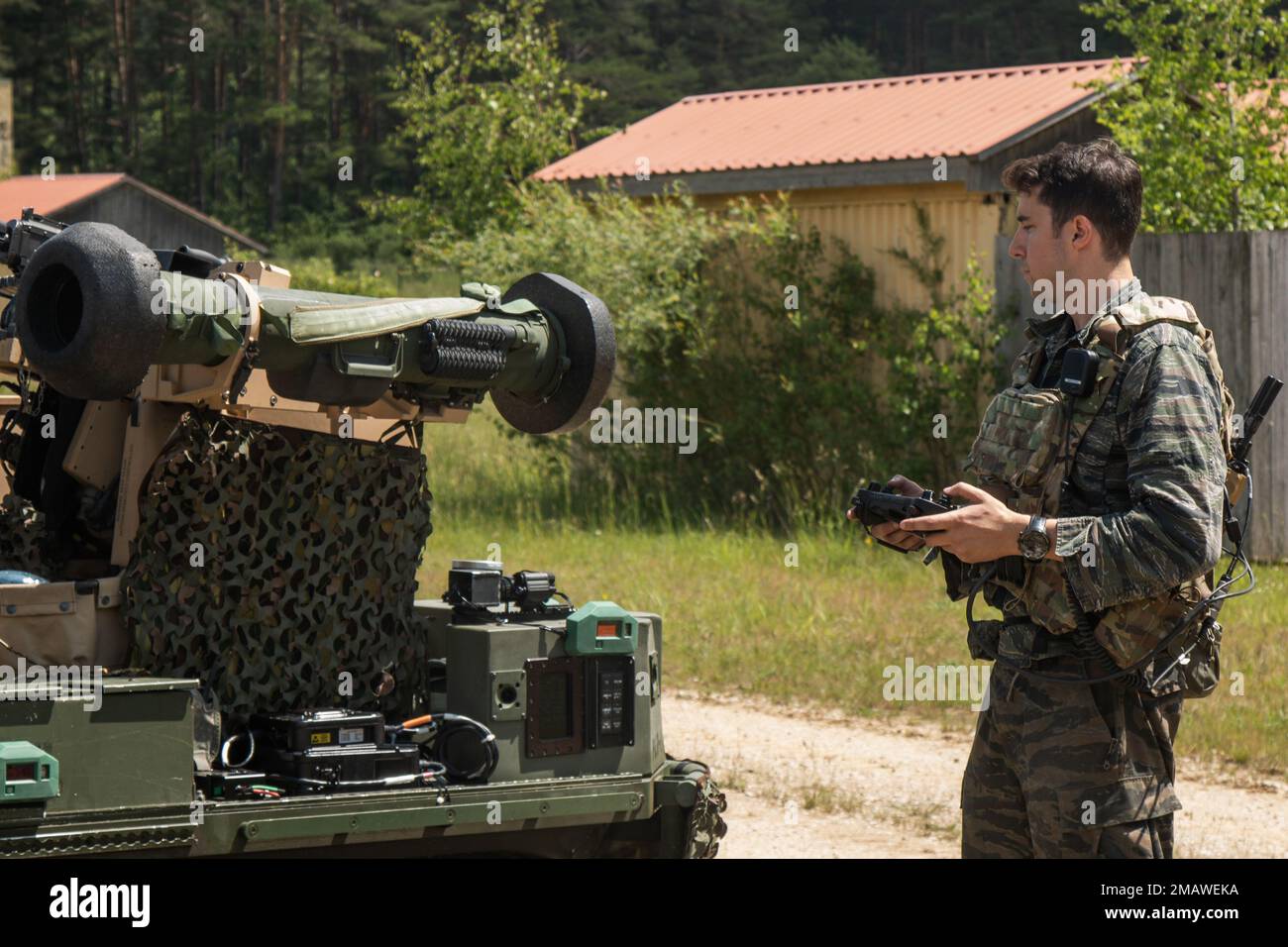 U.S. Soldiers assigned to 1st Battalion, 4th Infantry Regiment are given instruction on the use