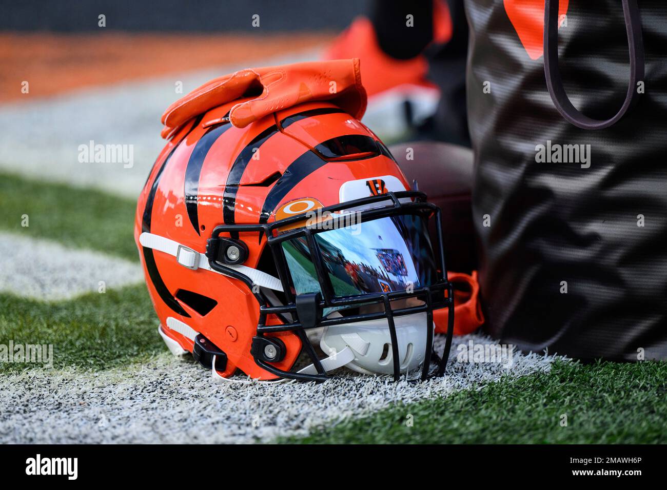 cheap hjc helmets sale HJC i11 Instant