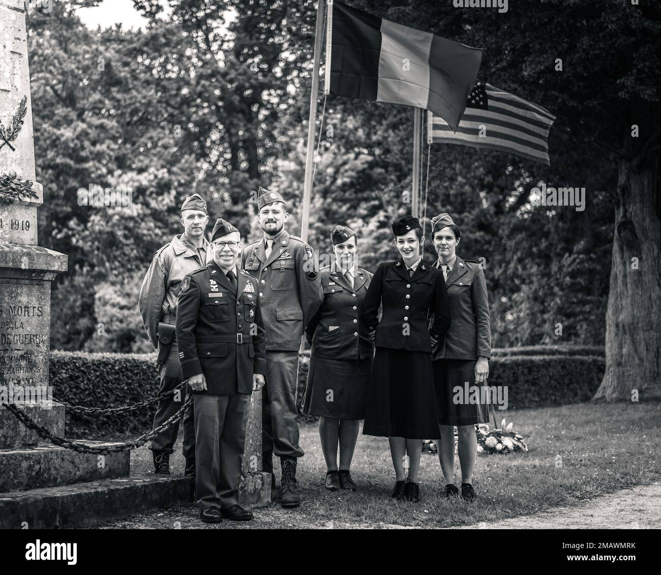 American soldiers french villagers hi-res stock photography and images ...