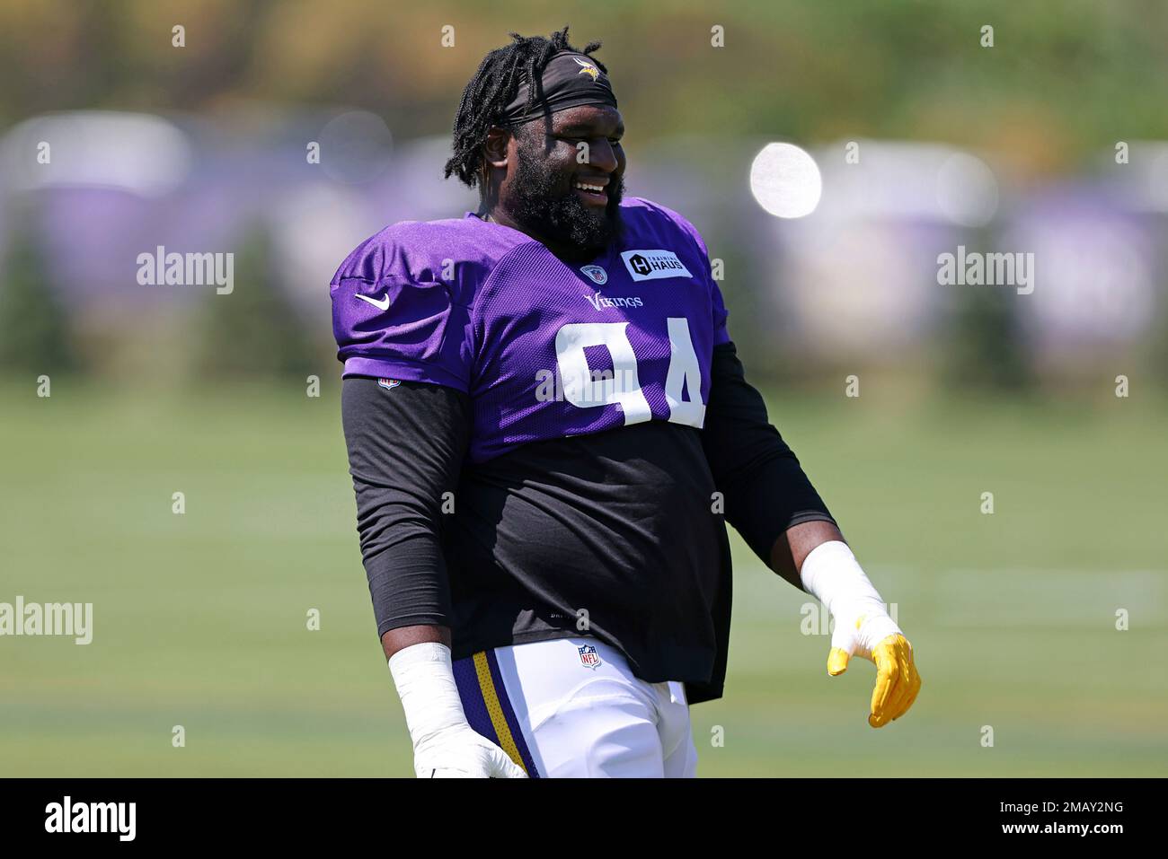 Minnesota Vikings defensive tackle Dalvin Tomlinson (94) against the Las  Vegas Raiders during an NFL preseason football game, Sunday, Aug. 14, 2022,  in Las Vegas. (AP Photo/John Locher Stock Photo - Alamy