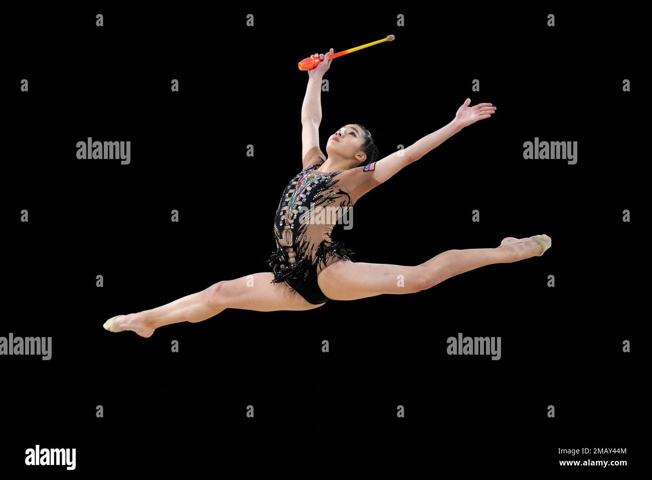 Joe Ee NG of Malaysia performs with the clubs in the Individual All