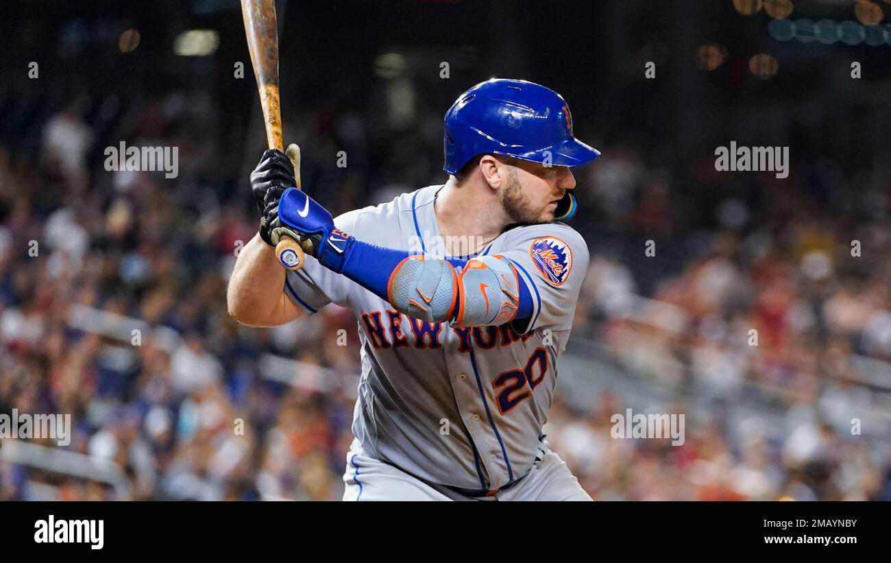 New York Mets' Pete Alonso bats during a baseball game against the ...