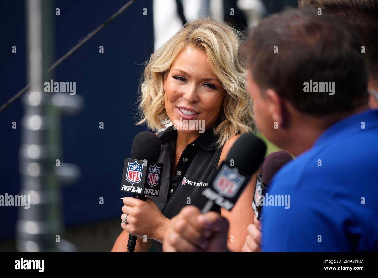 NFL Network announcer Colleen Wolfe during the NFL football team's(02)