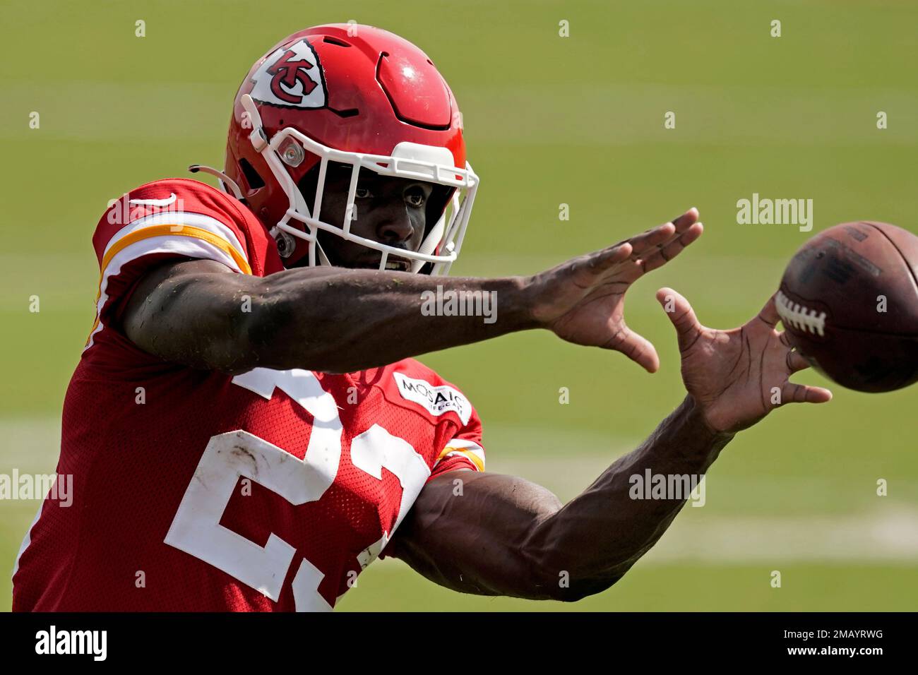 Kansas City Chiefs wide receiver Gary Jennings catches a ball during