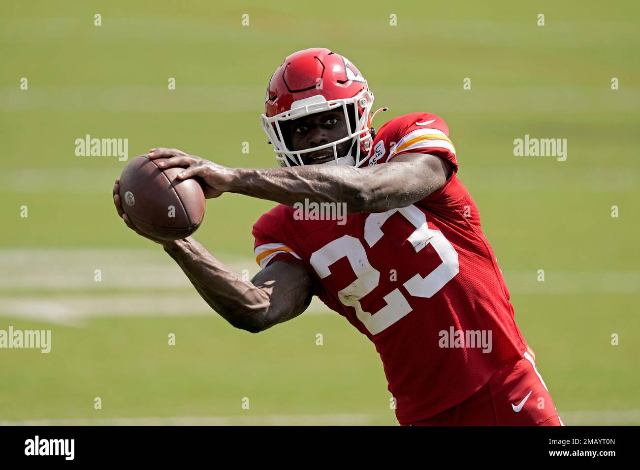 Kansas City Chiefs wide receiver Gary Jennings catches a ball during NFL football training camp