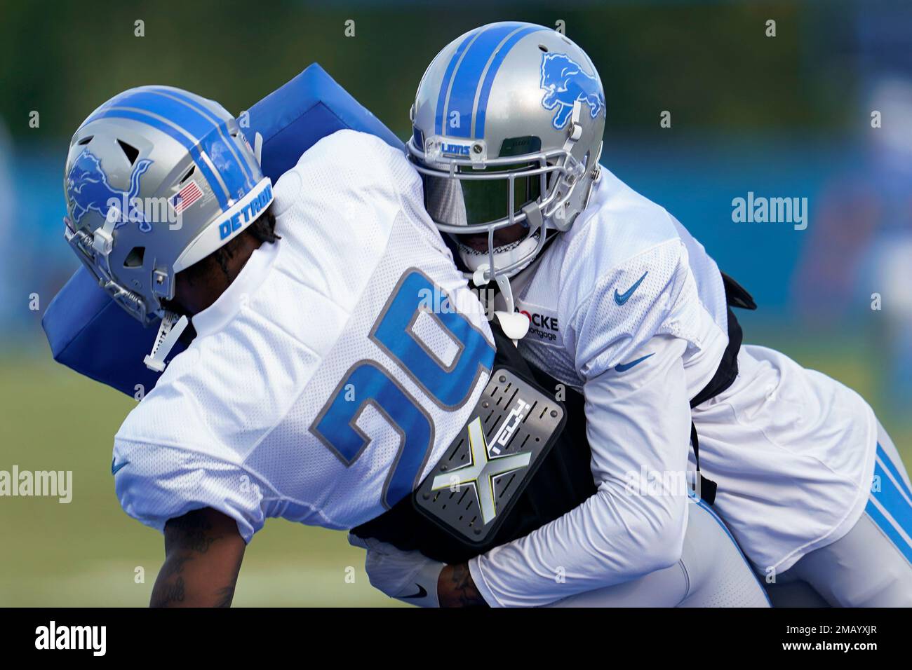 Detroit Lions cornerback Saivion Smith tackles Mark Gilbert (29) during an  NFL football practice in Allen Park, Mich., Monday, Aug. 1, 2022. (AP  Photo/Paul Sancya Stock Photo - Alamy