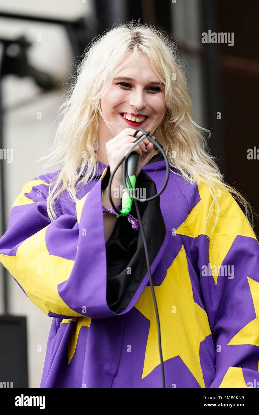 Laura Les of 100 Gecs performs on day one of the Lollapalooza Music