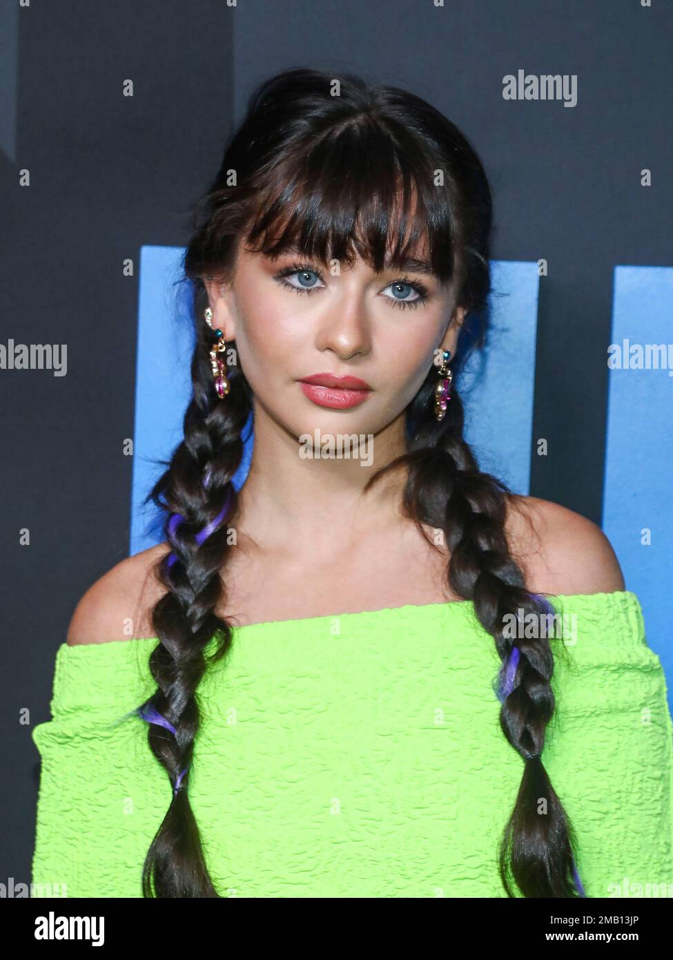 Actor Malina Weissman Attends The Premiere Of The Netflix Series ...