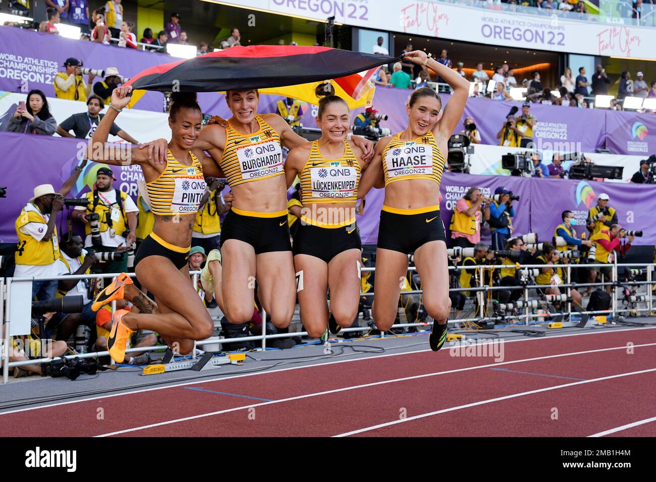 Team Germany poses after the final in the women's 4x100meter relay at