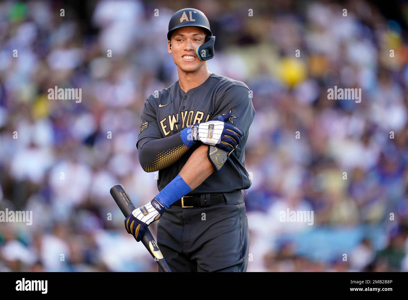 American League's Aaron Judge, of the New York Yankees, walks back to the  dugout after striking out during the third inning of the MLB All-Star  baseball game against the National League, Tuesday