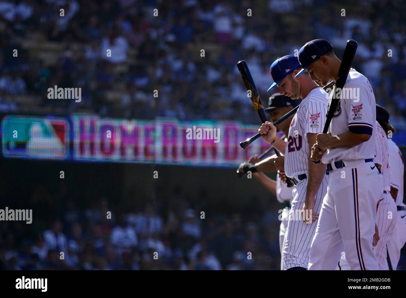 American League's Julio Rodriguez, of the Seattle Mariners, bats during the  MLB All-Star baseball Home Run Derby, Monday, July 18, 2022, in Los  Angeles. (AP Photo/Jae C. Hong Stock Photo - Alamy